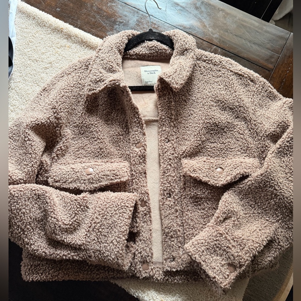 Abercrombie cropped coat